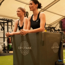 CRYOTANK - Bain Froid & Chaud - Medium (4 Athlètes Max.) - Thermorégulateur Inclus
